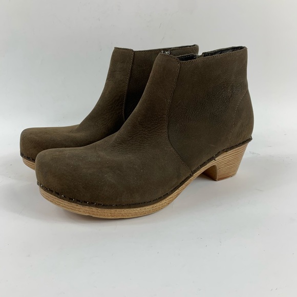 Dansko maria boot 39 Clearance